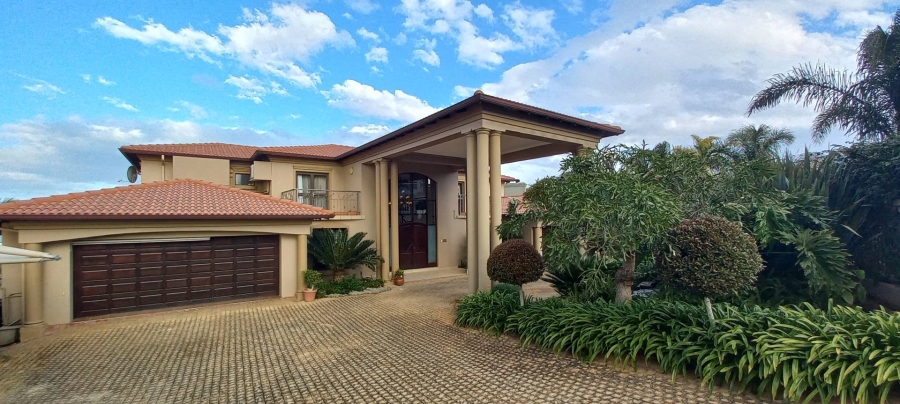 4 Bedroom Property for Sale in Hartenbos Heuwels Western Cape